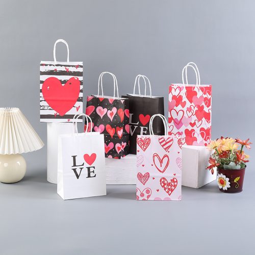 21x15x8cm Valentine Heart Paper Gift Bags Mixed Design 10 Inner